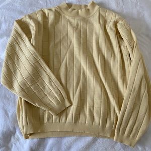 Mustard long sleeve sweater!💛